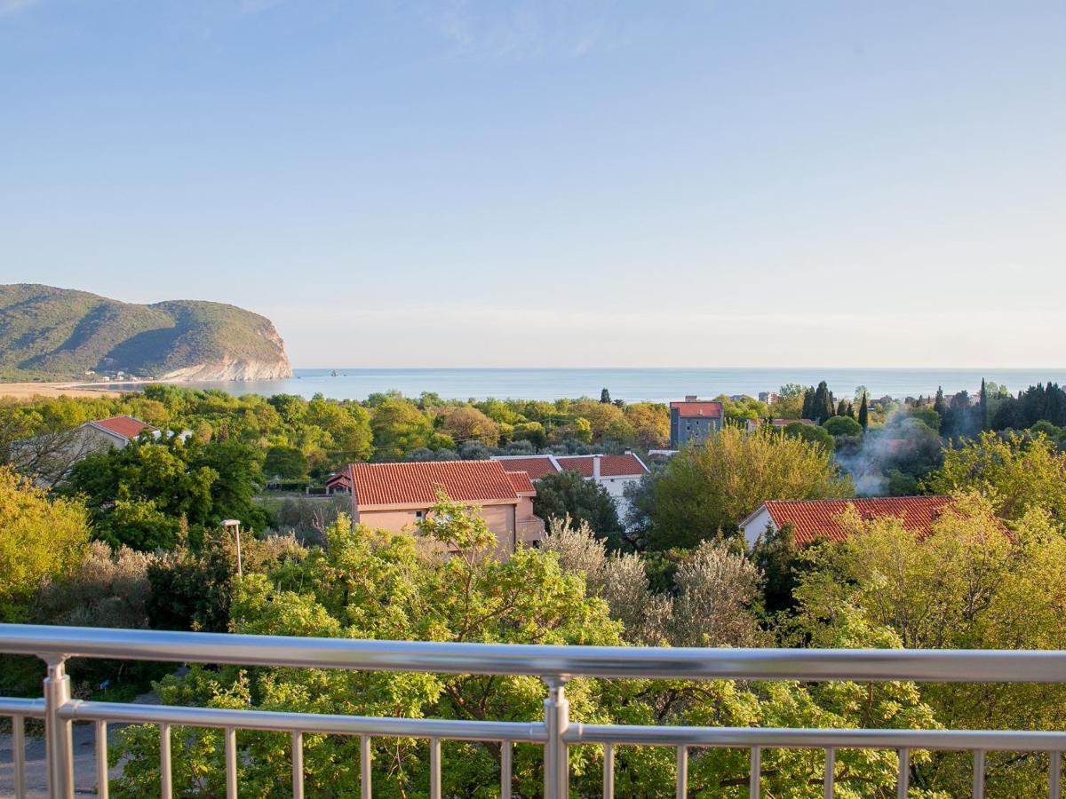 Pansion Nobel Hotel Petrovac Luaran gambar