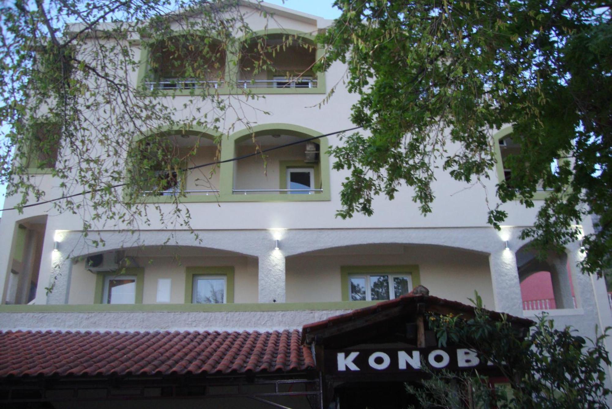 Pansion Nobel Hotel Petrovac Luaran gambar