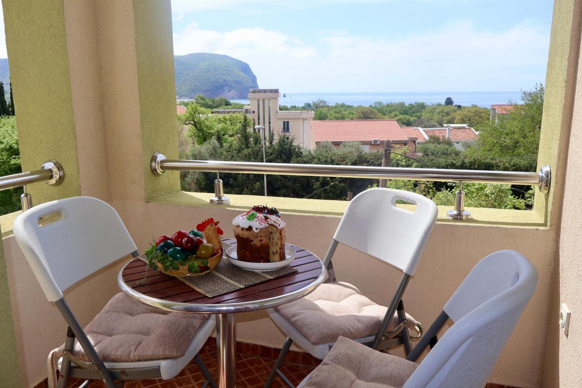 Pansion Nobel Hotel Petrovac Bilik gambar
