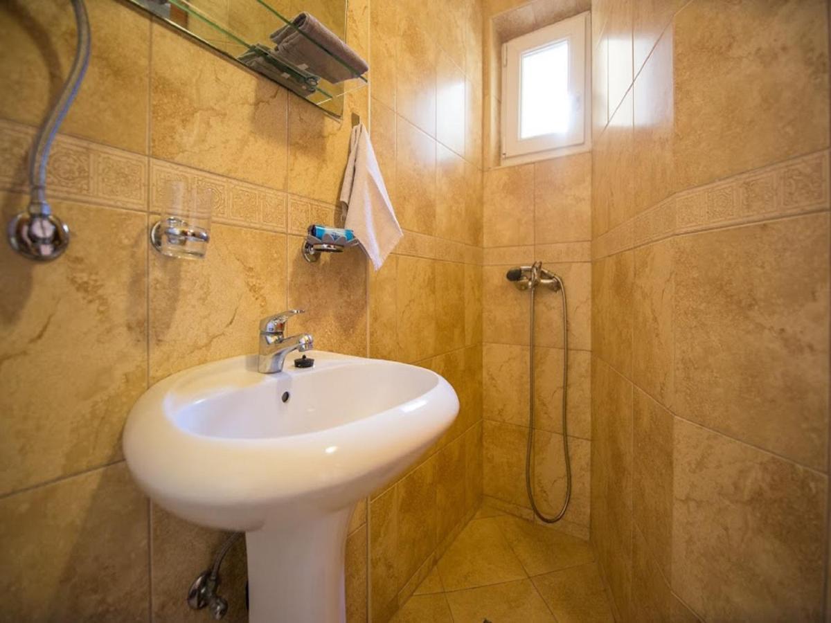 Pansion Nobel Hotel Petrovac Luaran gambar
