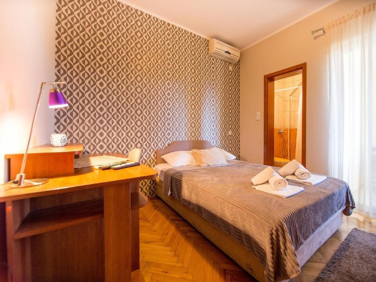 Pansion Nobel Hotel Petrovac Luaran gambar